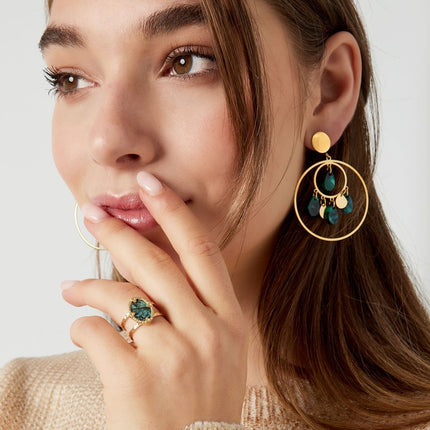 Goldener Ring mit grünem Stein - Naturstein – Trendiger Edelstahlschmuck – One Size verstellbar – Schicker Ring –