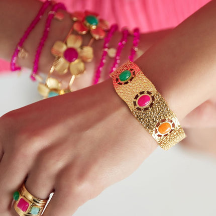 Boho Armband - Goldfarbener Edelstahl mit 3 Steinen (Grün, Rosa, Orange) - 1,8 cm x 5 cm
