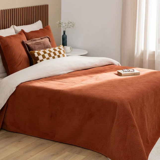 Lilou Tagesdecke Terrakotta - Bettbezug 260x240 cm - Weiches Polyester - Design im persischen Stil - 2.34 kg