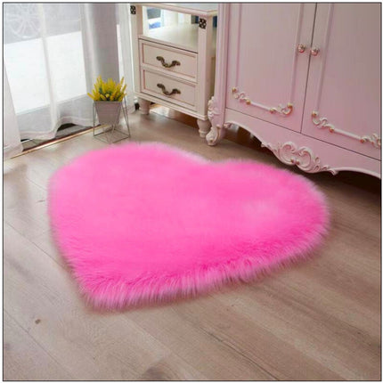 Pluche Hartvormig Karpet 40x50 cm - Roze - Antislip Onderkant - Zacht Knuffelstof - Leuk voor Kinderkamer - Meisjeskamer - Roze - Pink - Hart