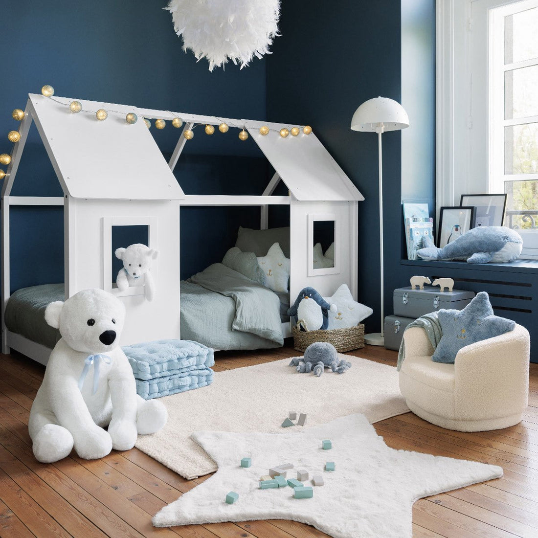 Kinderfauteuil Curly van Atmosphera Kids – witte teddystof, zithoogte 18,5 cm