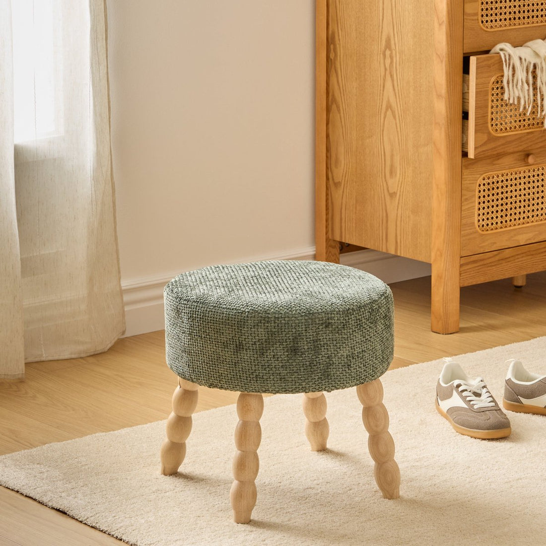 Atmosphera Spolo velvet poef groen – op houten pootjes, Ø 38 x 39 cm