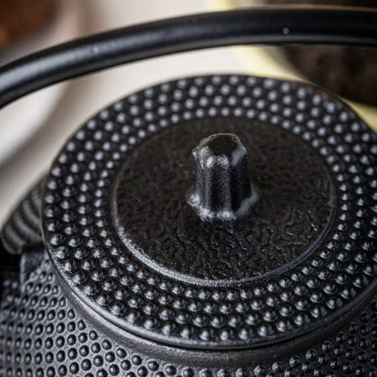 Kinghoff Gietijzeren Theepot met Filter - 0,3 Liter (KH1817) - Inclusief Suiker- en Theebakjes met Houten Deksels - Traditioneel Design met Moderne Functionaliteit