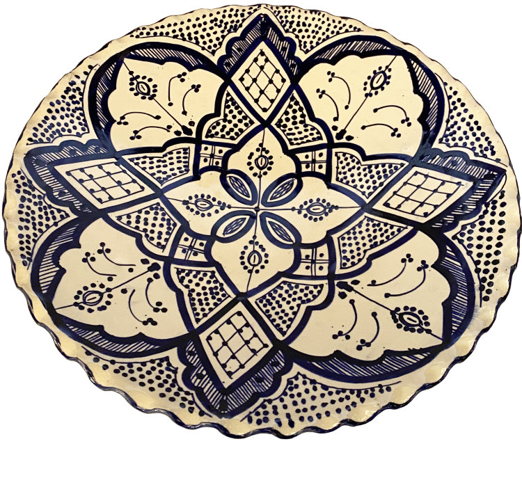 Earthenware dish with scalloped edge Ø35