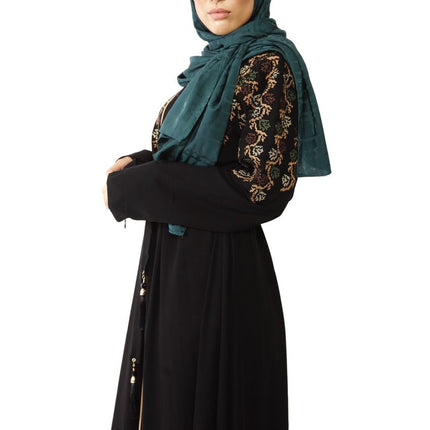 Dezente bestickte Abaya