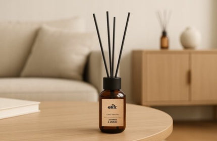 Elix - Geurstokjes Diffuser - Luchtverfrisser - Interieur Parfum - Reed Diffuser - Luxe Huisgeur 45 Dagen - Elegante Woonkamer, Slaapkamer & Kantoor Geur - 125ml - Jasmine & Monoi