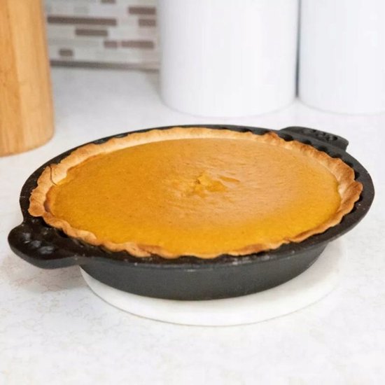 Hage - Kuchenform - Backform - Gusseiserne Kuchenform - Mit Griffen - Robust & Langlebig - Für Kuchen, Quiche, Gebäck & Brot - Ofen & Grill - Ø26 cm - 1 Liter - Schwarz