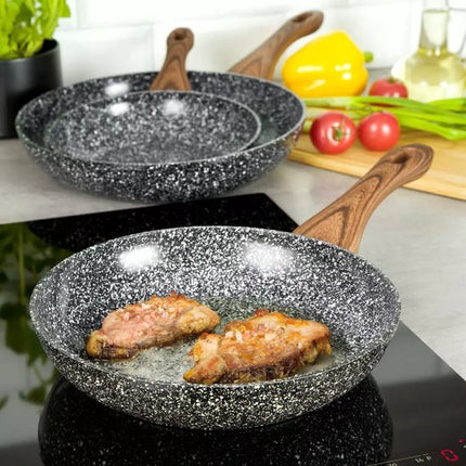 Kookpannenset - 3-delig - Frying Pan Set - Met Siliconen Coating Handgreep - Anti-aanbak - Inductiegeschikt - Duurzaam & Functioneel - Ø20 / Ø24 / Ø28 cm - Marble Grey