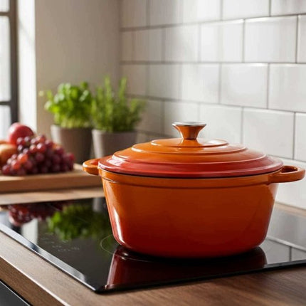 Hage - Gietijzeren Kookpot - Kookpan met Deksel - Geëmailleerde Braad- en Stoofpan - Ovenvast & Geschikt voor Inductie - Gelijkmatige Warmteverdeling - 3 Liters - Ø22 x 13 cm - Oranje