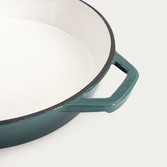Homla - Andreas Cast Iron Pan - Cast Iron Frying Pan - Oven Safe 220°C - Steak Pan or Skillet Induction Suitable - Durable Frying Pan - Ø26 x 5 cm - Green Enamelled Pan