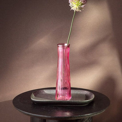 Homla - Amily Bloemenvaas - Glazen Vaas - Smal Design - Geribbeld Modern Decoratie - Vaas voor Droogbloemen en Verse Bloemen - Stijlvolle Woonaccessoire Pastel - Ø6.5 x 23 cm - Roze
