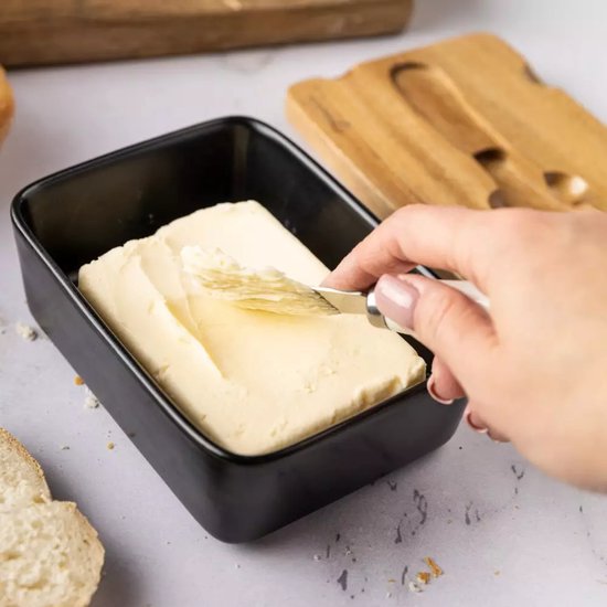 Beurrier en Céramique Klausberg - Noir avec Couvercle en Bois d'Acacia et Couteau à Beurre en Acier Inoxydable - Garantie de Fraîcheur pour Beurre et Fromage