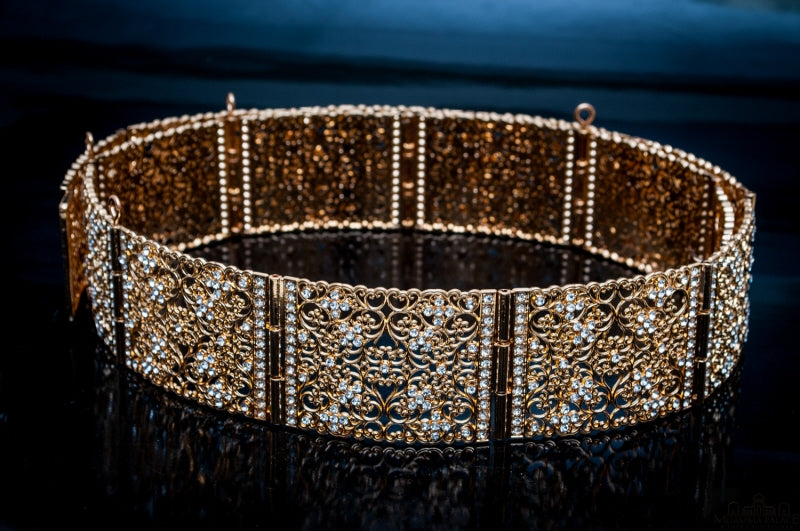 Gold-colored belt, straight model, narrow