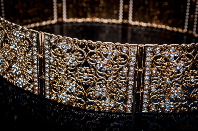 Gold-colored belt, straight model, narrow