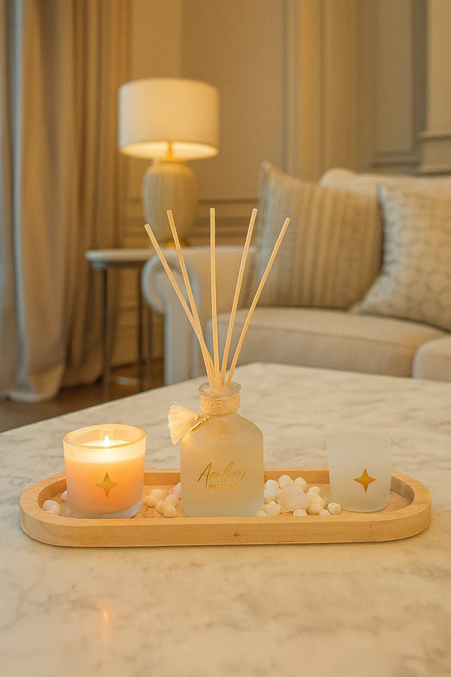 Wild Romance Luxuriöses Duftset – Duftkerze, Diffusor, Kerzenhalter & Holzschale – Weiß