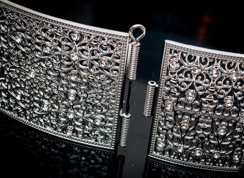 Ceinture droite étroite argentée