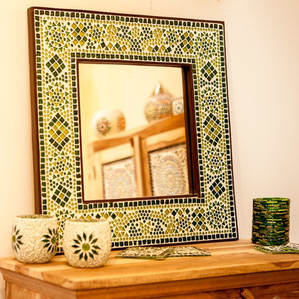 Orientalischer Spiegel grün mit Mosaikrahmen