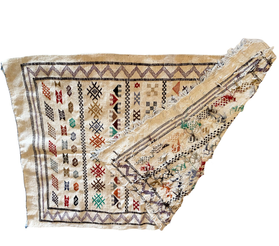 Moroccan Azilal Berber Kilim rug 150x105 cm