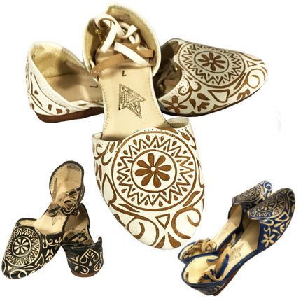 Flache Babouches mit Schnürsenkeln