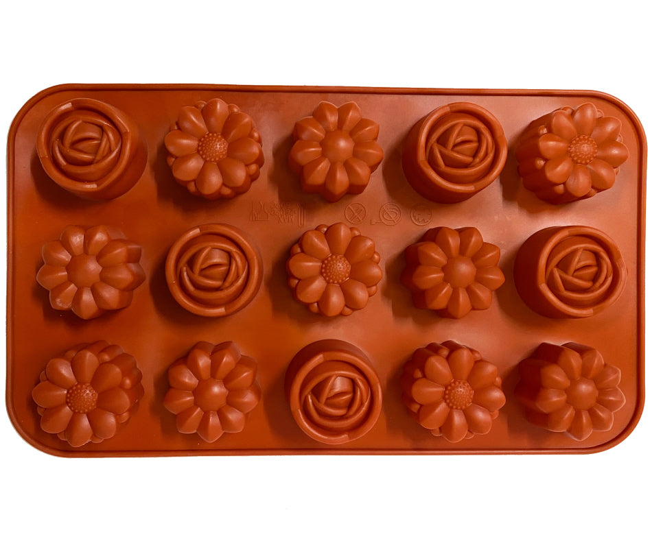 Tapis de cuisson en silicone avec différents moules de cuisson