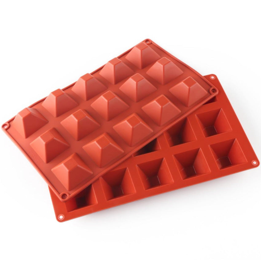 Silicone pyramid baking mold