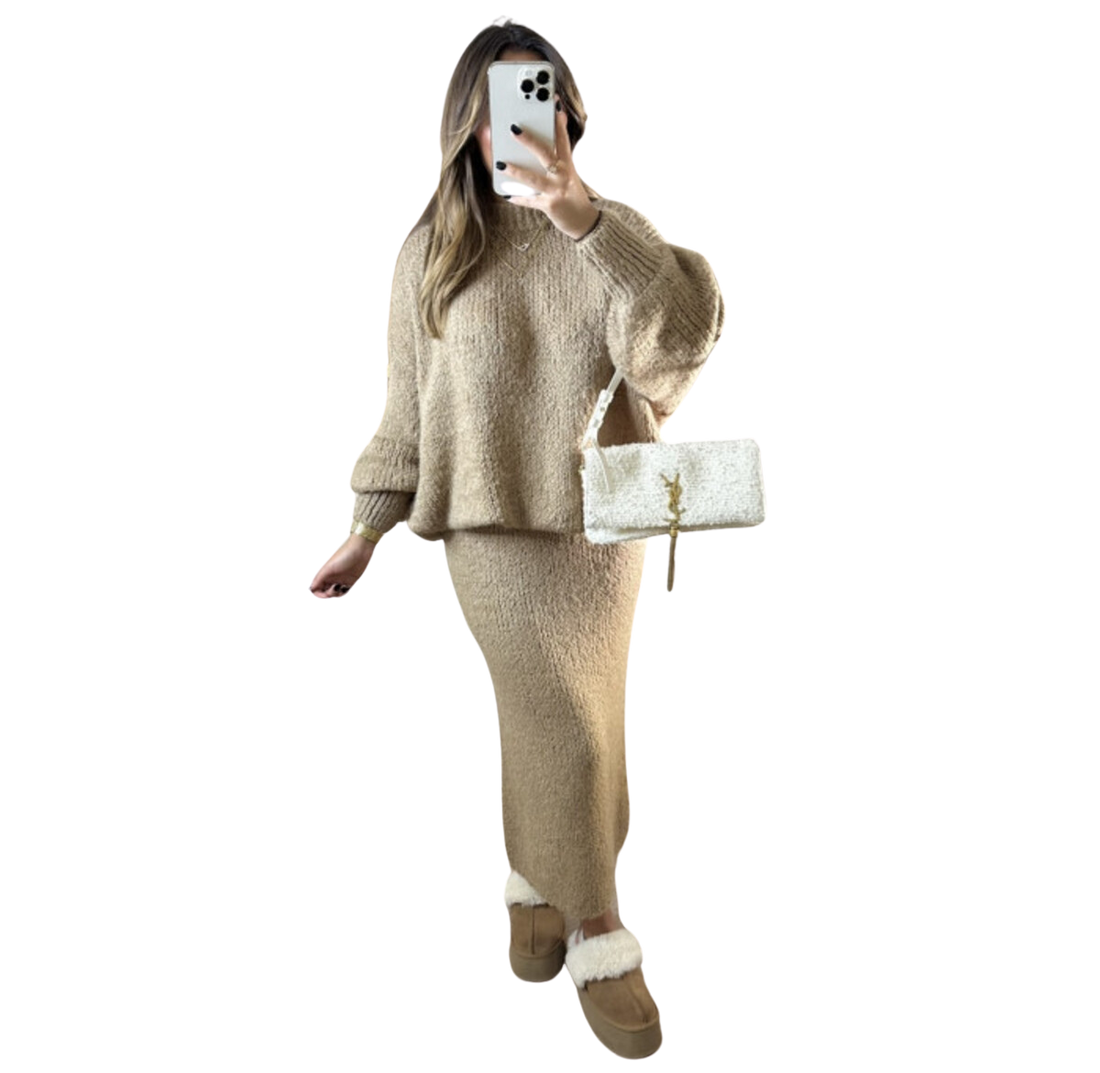 Amaya Twinset – Oversized Sweater & Long Skirt – 100% Wool