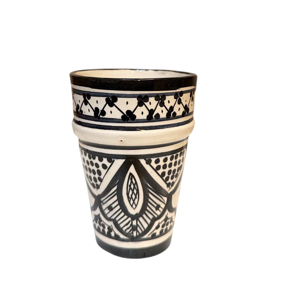 Tasse marocaine Safi – Noir et blanc – Céramique faite à la main – Ø 8,5 cm