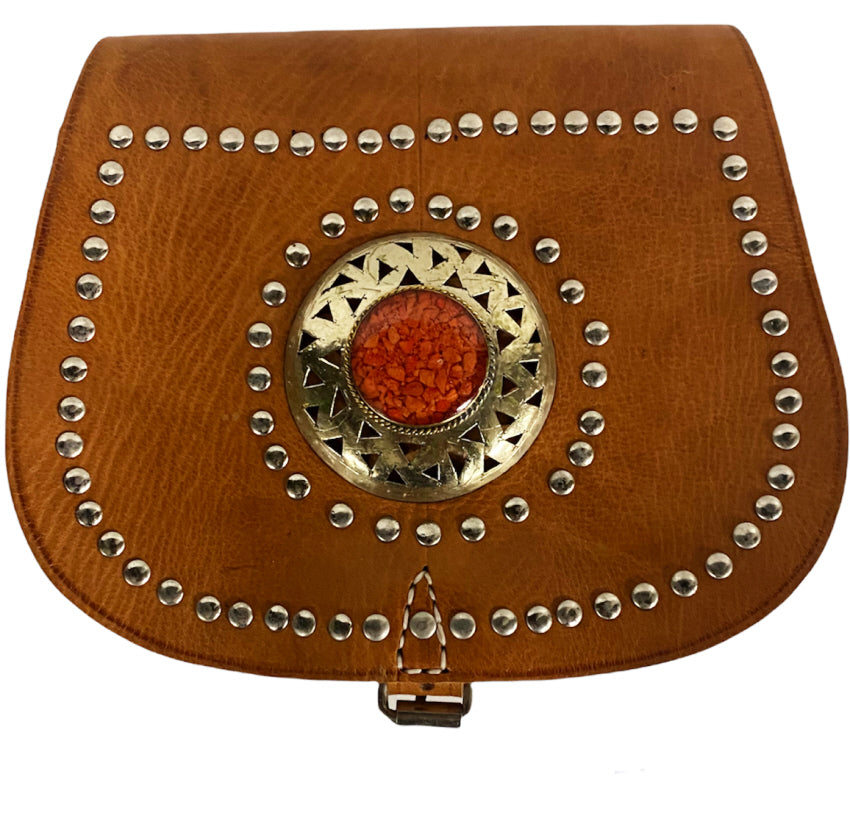 Sac en cuir marocain clouté