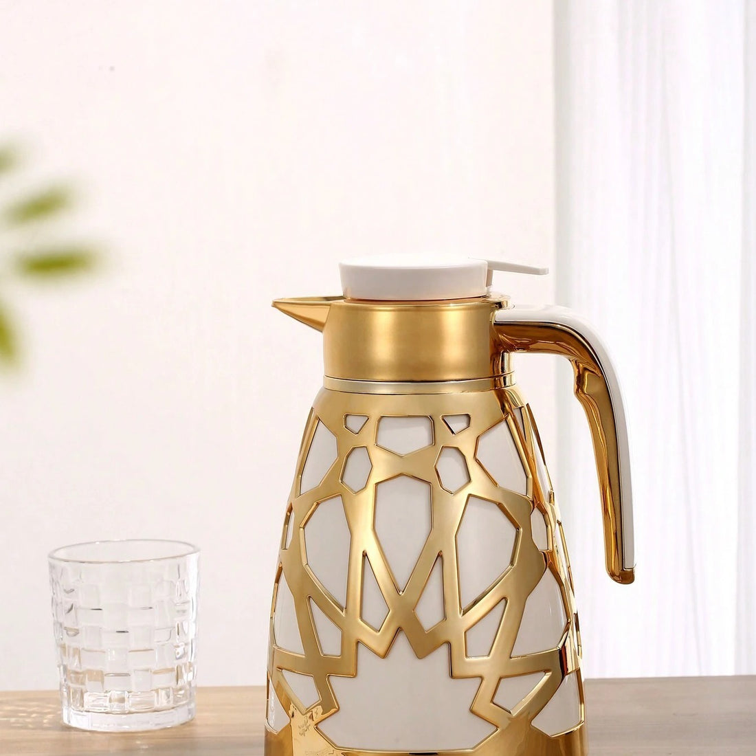 Oosterse thermoskan 1 liter met gouden details – goud-zwart of goud-wit – foto 3