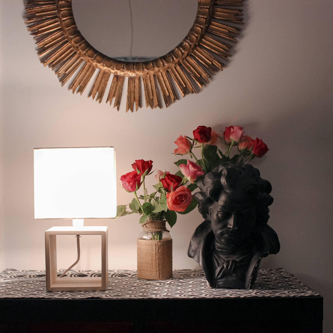 Decorative table lamp - night light