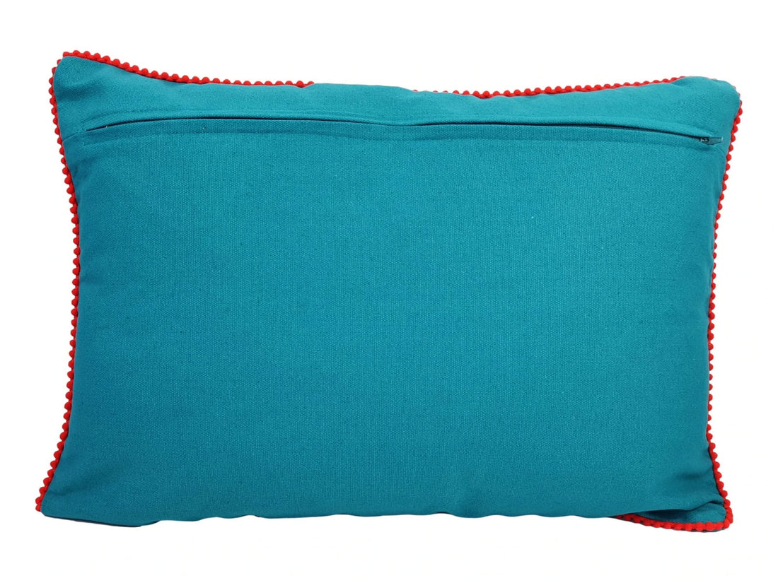Housse de coussin brodée fleurs sauvages 35 x 50 cm