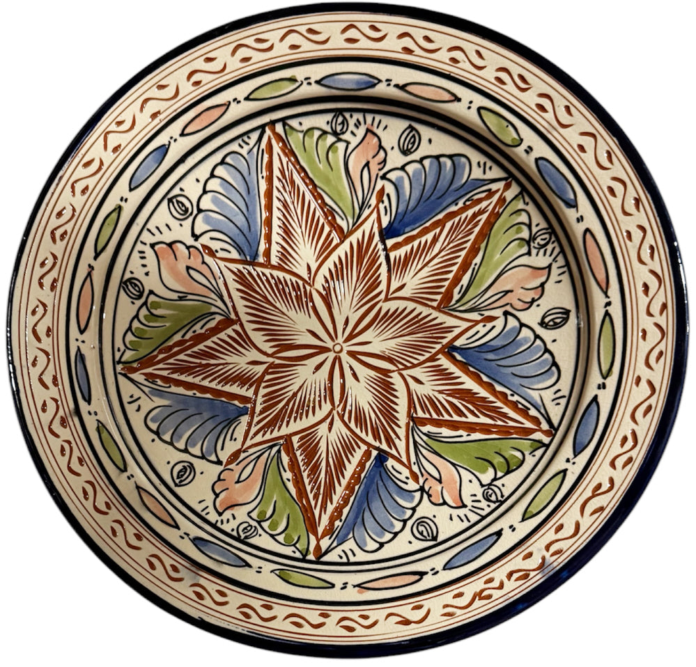 Plat marocain gravé en céramique