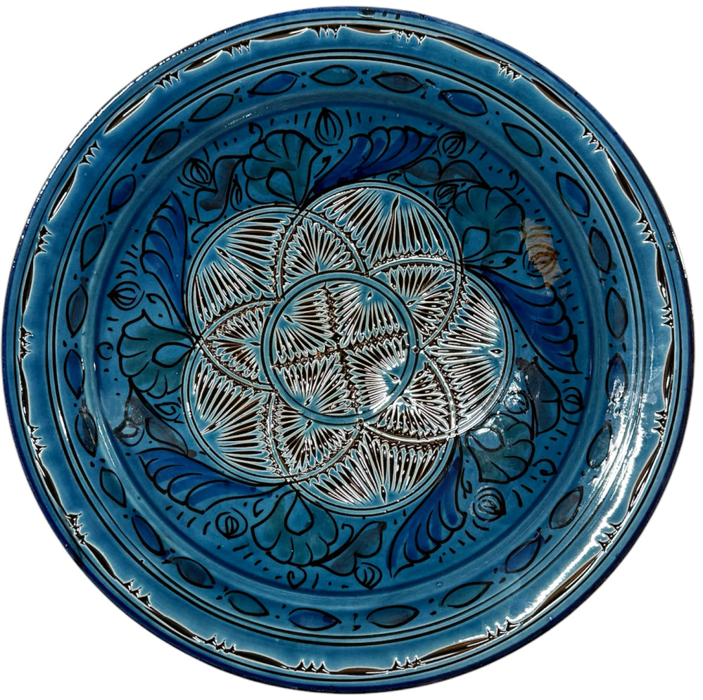 Plat marocain en céramique gravée bleu