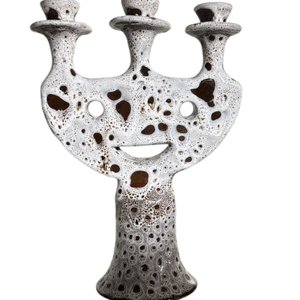 Handgefertigter marokkanischer Kerzenständer mit Gesichtsmotiv in weiß-brauner Glasur