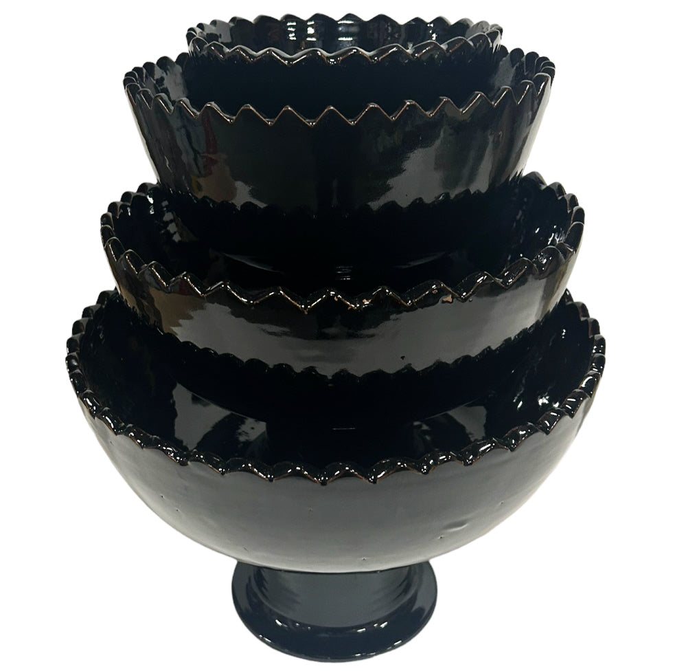 Earthenware bowl Shining black zigzag on foot