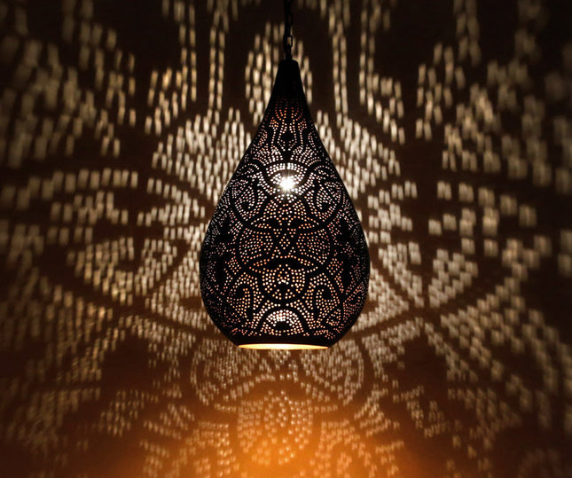 Pendelleuchte im orientalischen Filigran-Stil, außen mattweiß & innen goldfarben