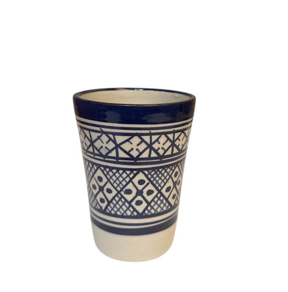 Mug marocain Fès – Poterie artisanale – Bleu/Blanc – Ø7.5 cm x 10 cm