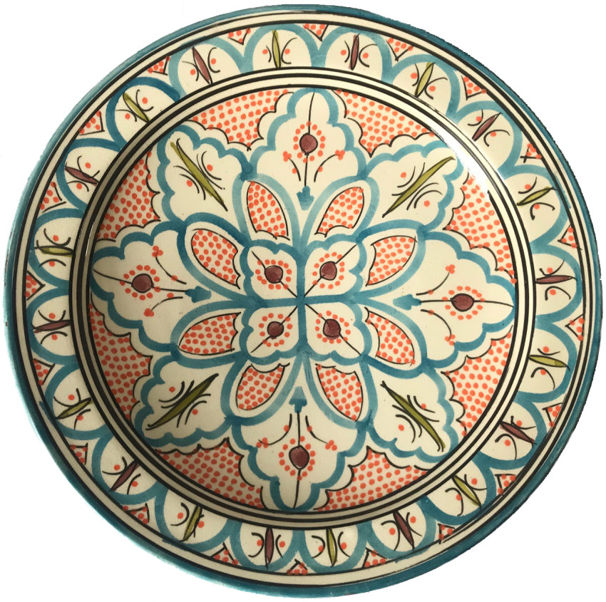 Plat en poterie fait à la main
