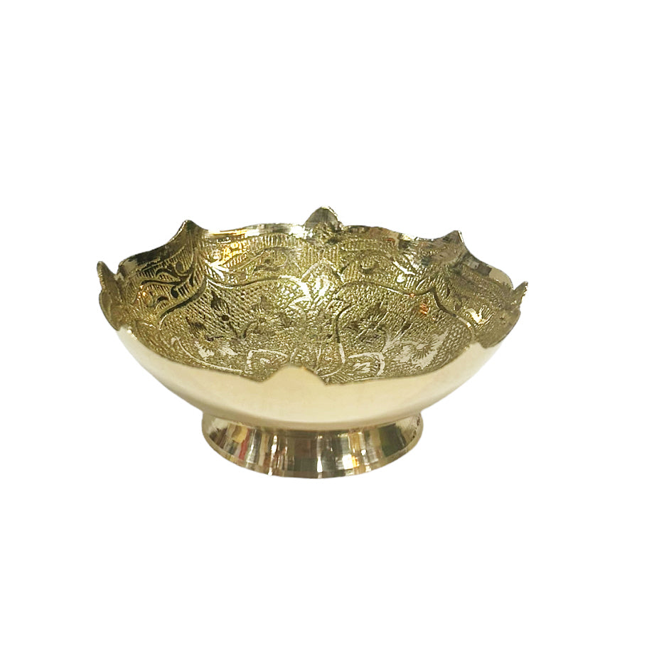 Brass-sided shaped dish