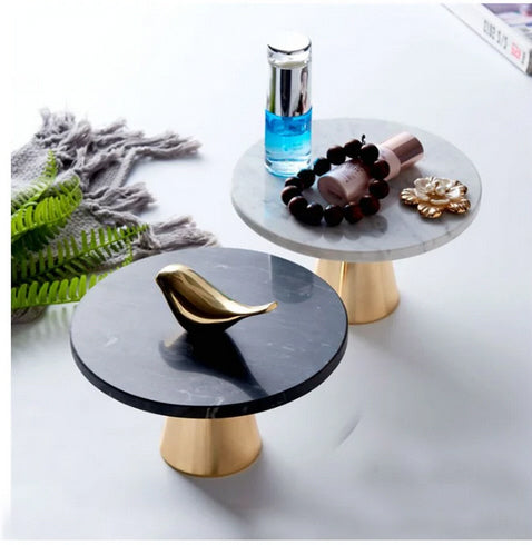 Marmorplatte auf Kupferfuß