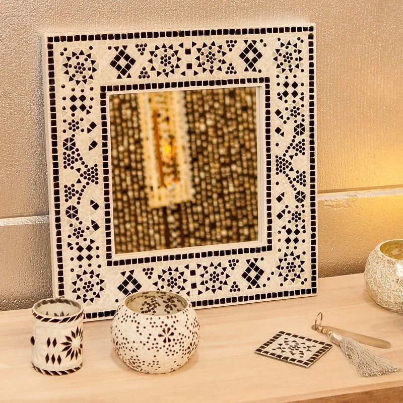 Oriental mosaic mirror black / white