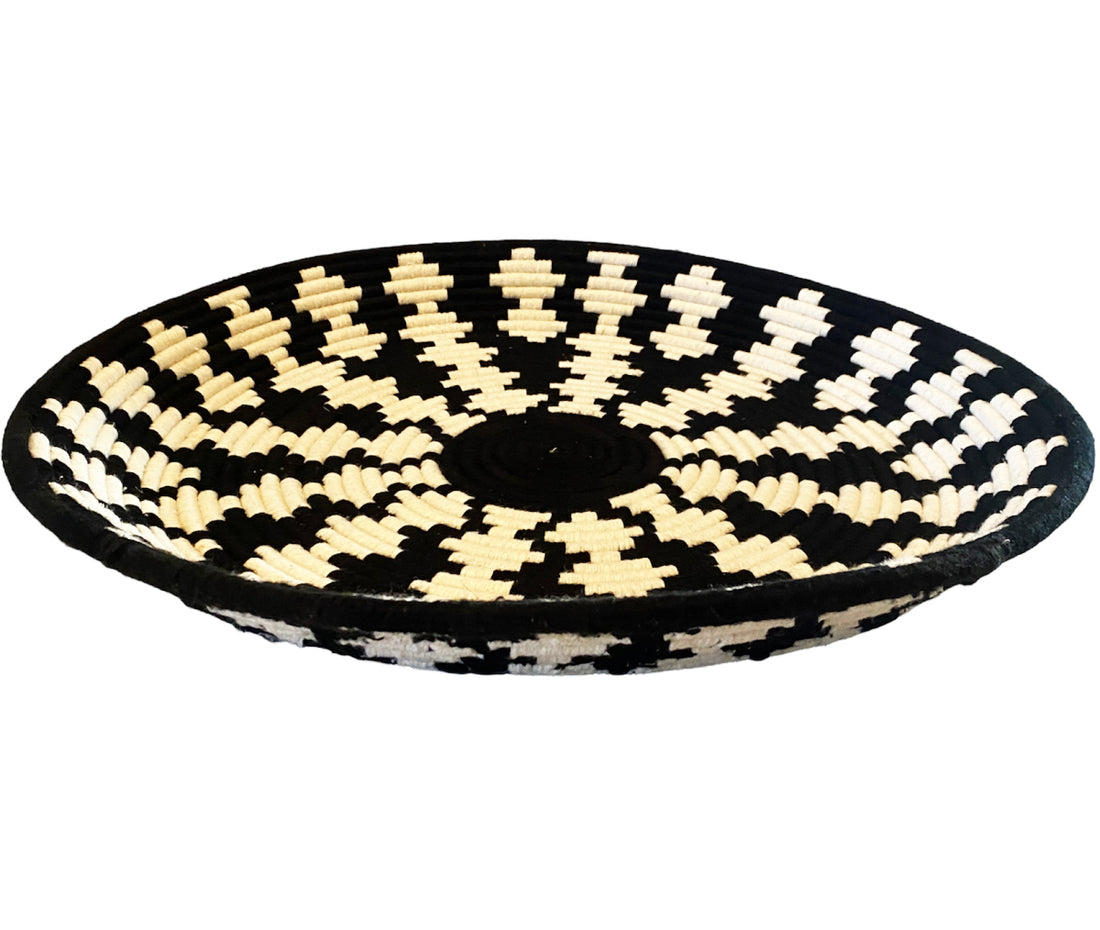 Moroccan Flat Berber Basket – Black & White