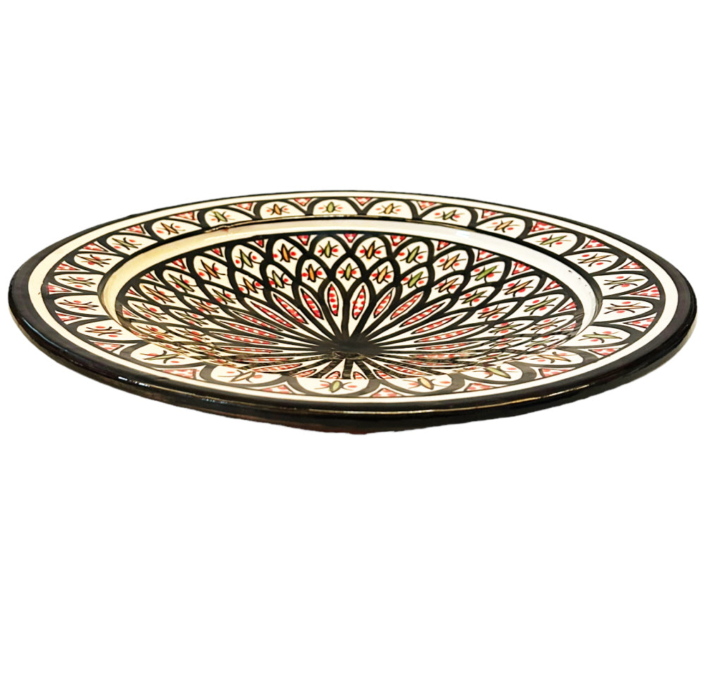 Plat en céramique marocaine Ø 35 cm – Fait main & peint à la main Noir / Rouge