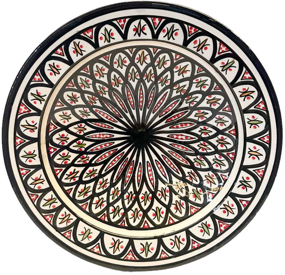 Plat en céramique marocaine Ø 35 cm – Fait main & peint à la main Noir / Rouge