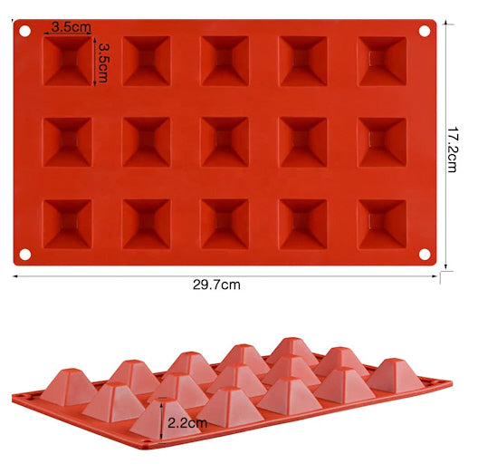 Silicone pyramid baking mold
