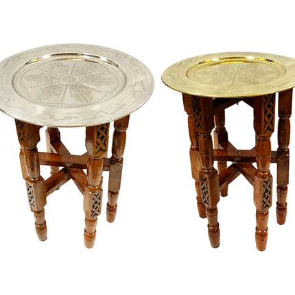 Zusammenklappbares Tischgestell aus geschnitztem Holz mit Tablett