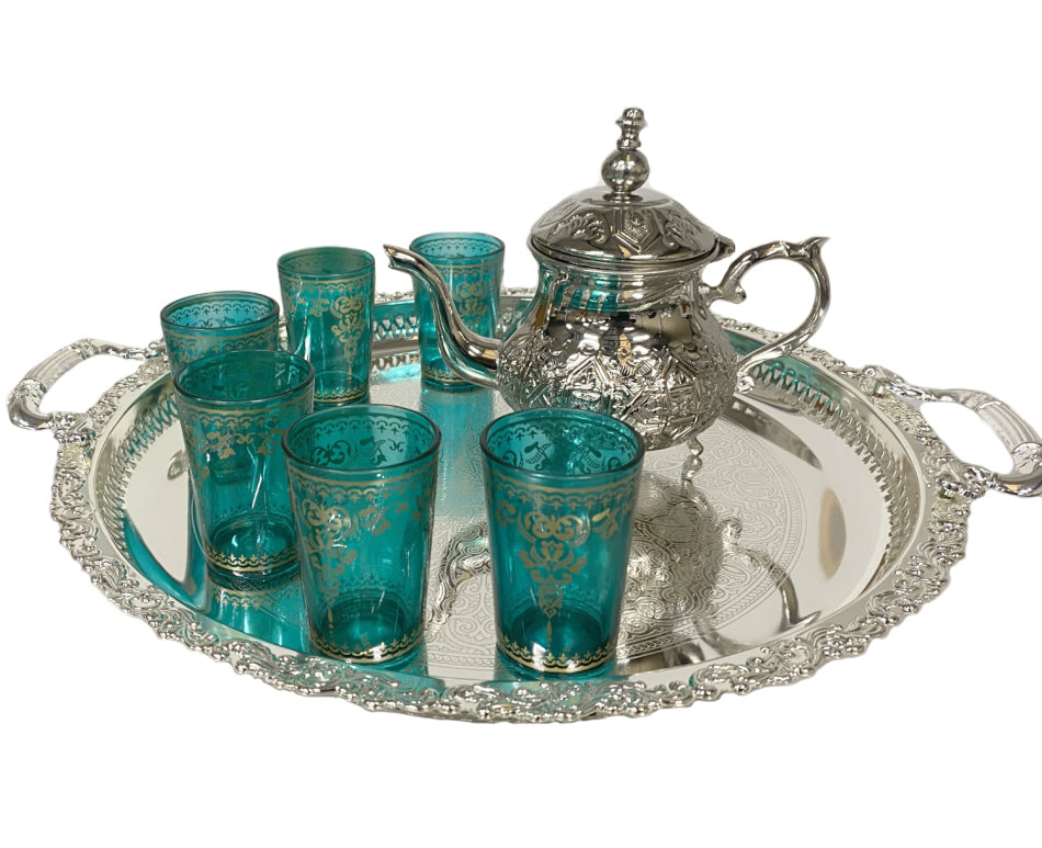 Service à thé marocain avec verres colorés